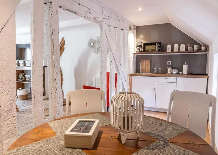 Le Baldaquin / Les Suites Romantiques Honfleur