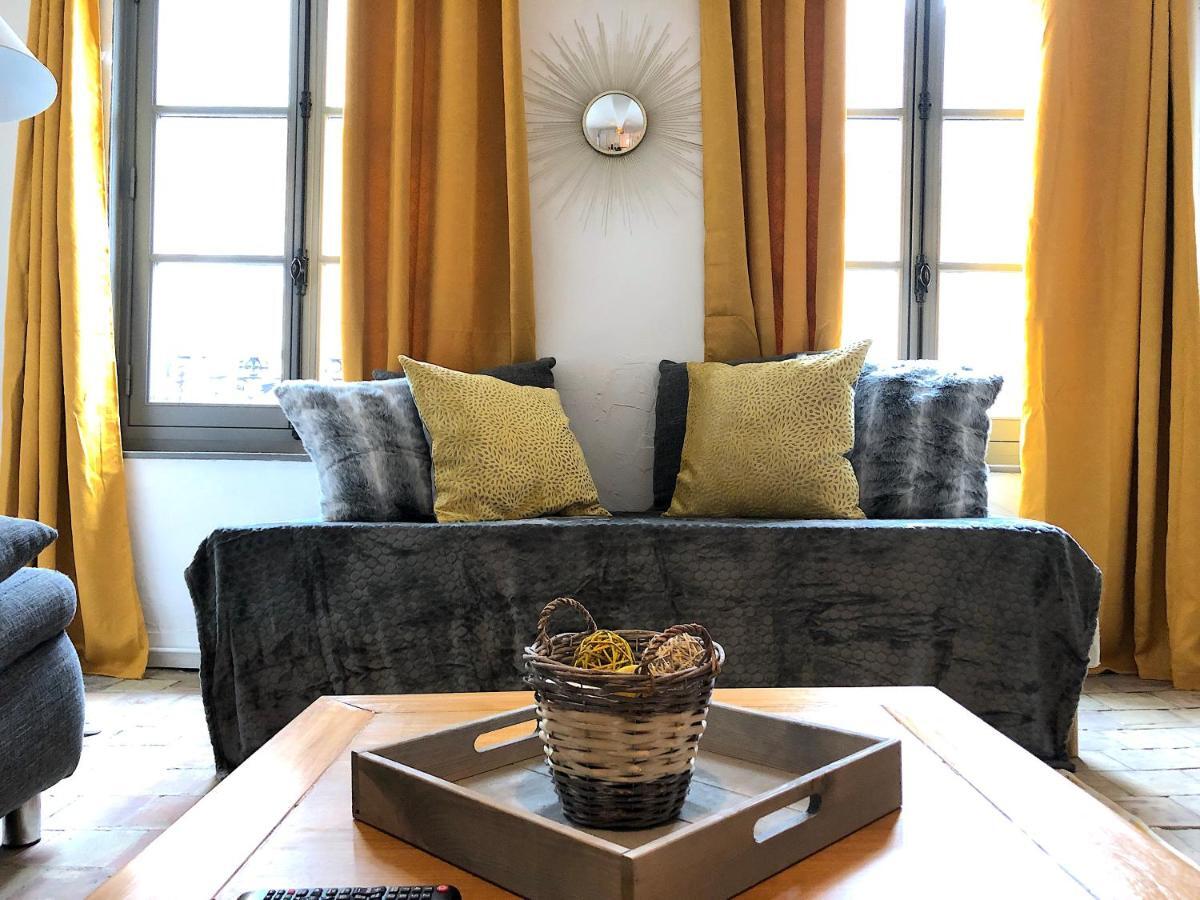 Le Baldaquin / Les Romantiques Apartment
