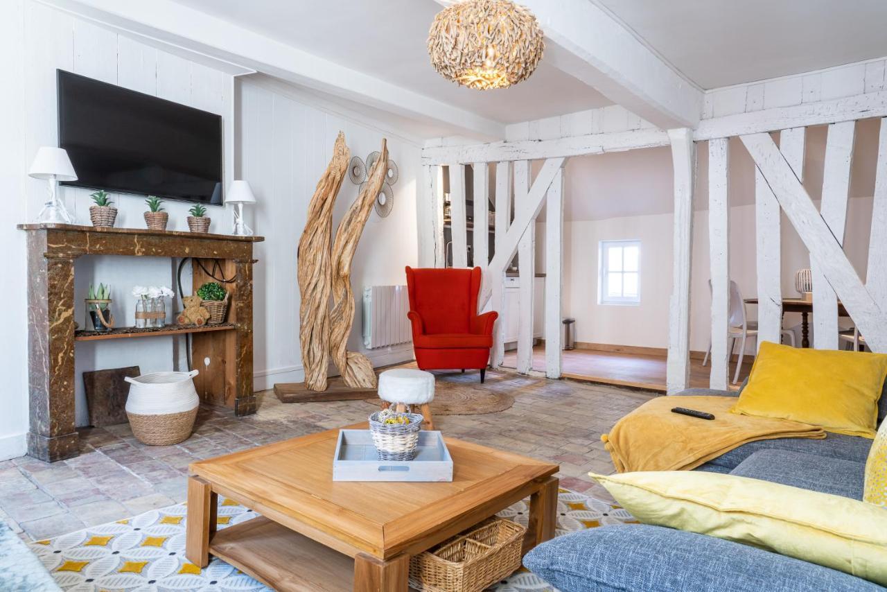 Le Baldaquin / Les Romantiques Apartment